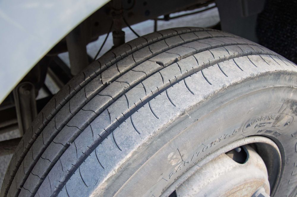 Mercedes Benz Atego 1218 rok 2013 winda izoterma super stan