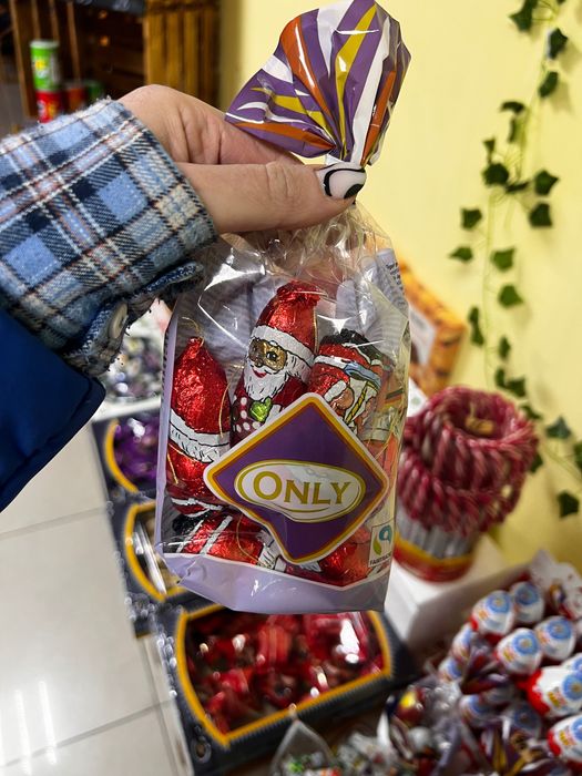 Солодощі горішки кава