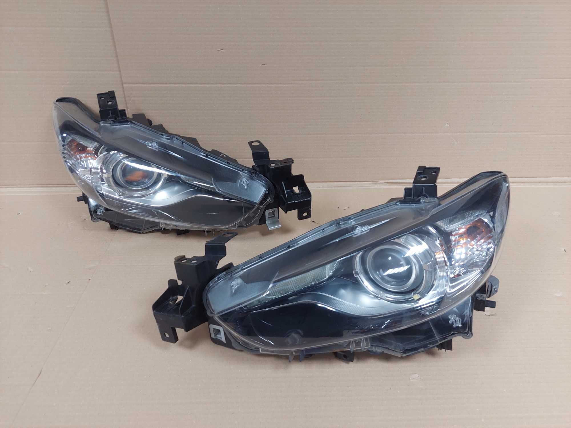Mazda 6 VI GJ 12-15r lampa Bi Xenon LED skrętny prawa + lewa EU KPL