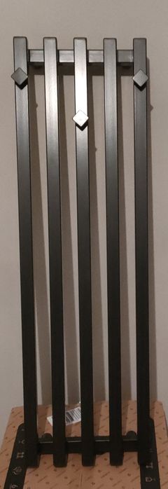 Grzejnik dekoracyjny BARI Czarny 306W. Grzejnik łazienkowy