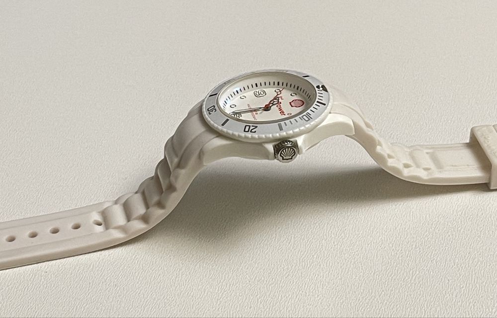 Zegarek kolekcjonerski biały Shell V-power