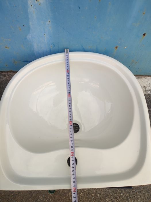 Умивальник підвісний