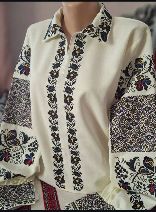 Вишиванки жіночі великий вибір