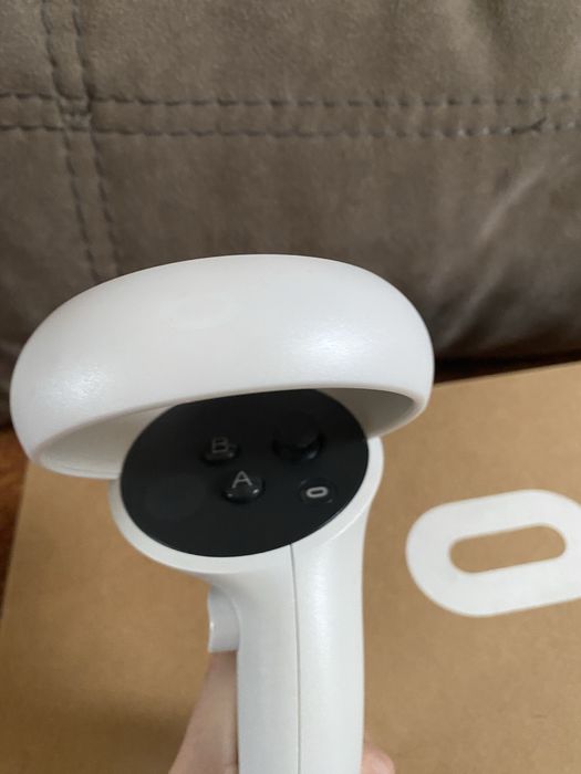 Продвм Oculus quest 2