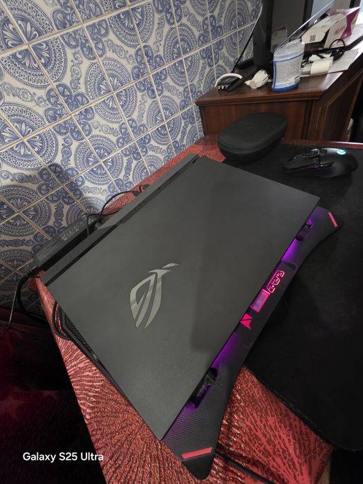 Asus rog strix g513QR