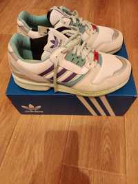 Adidas Torsion ZX 8000.