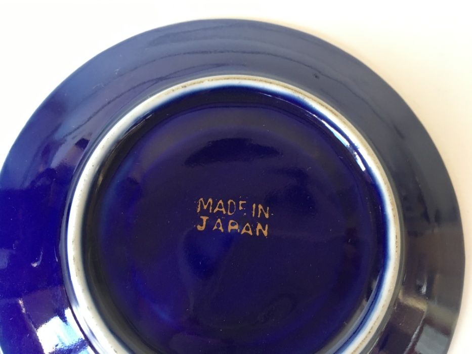 Conjunto Porcelana Japonesa 1 Pires + 1 Chávena