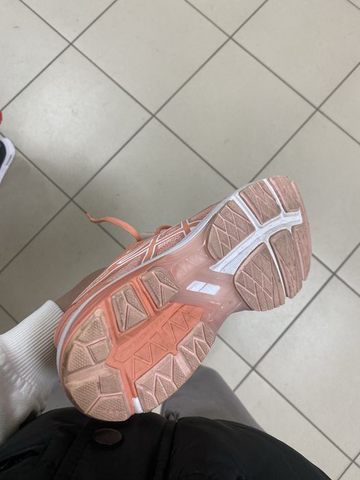 кросівки asics 38 розмір