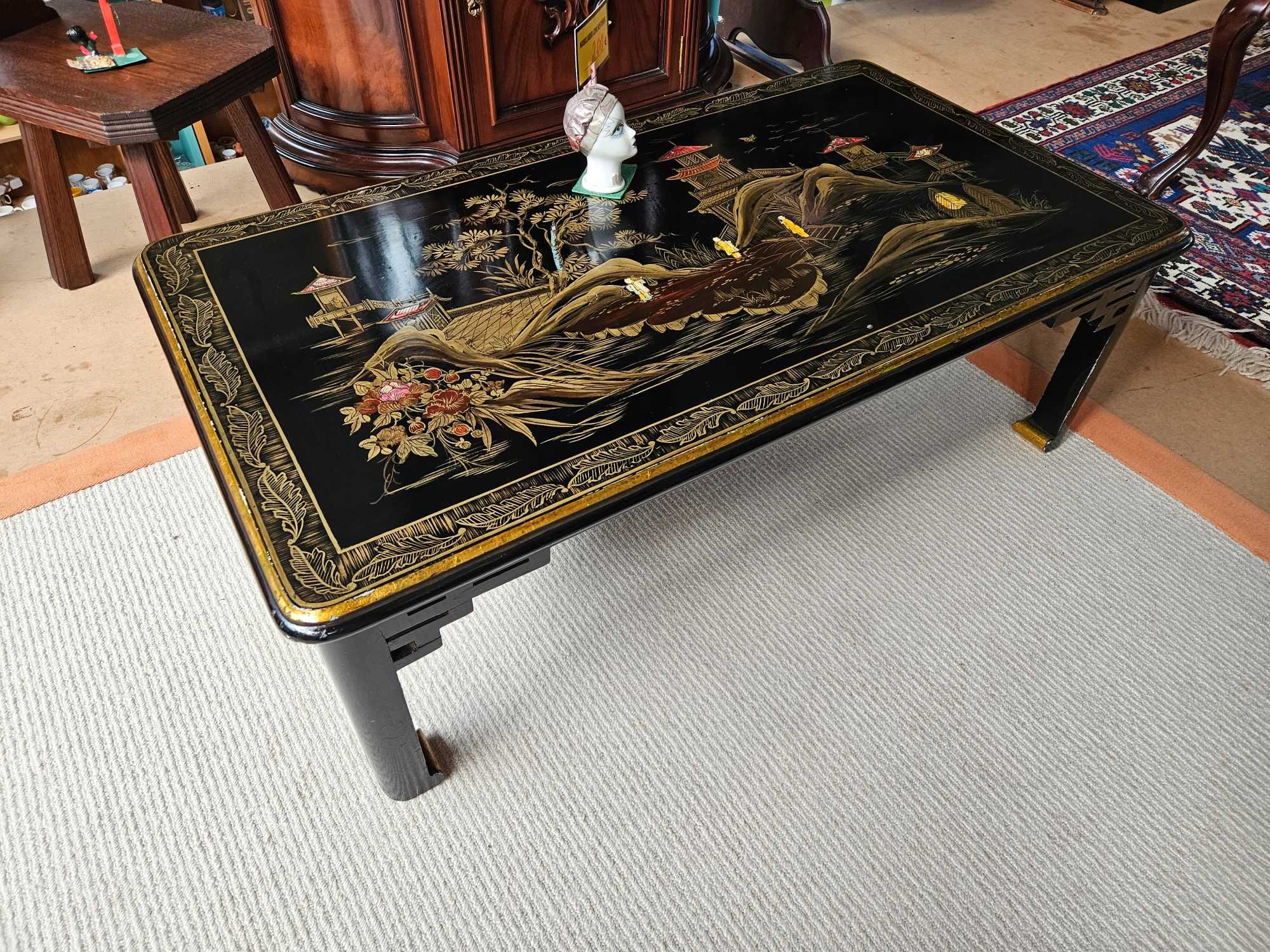 Mesa de centro Oriental - óptimo estado geral