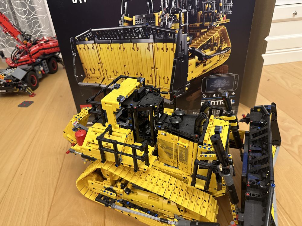 Lego 42131 Cat D11 technic spychacz