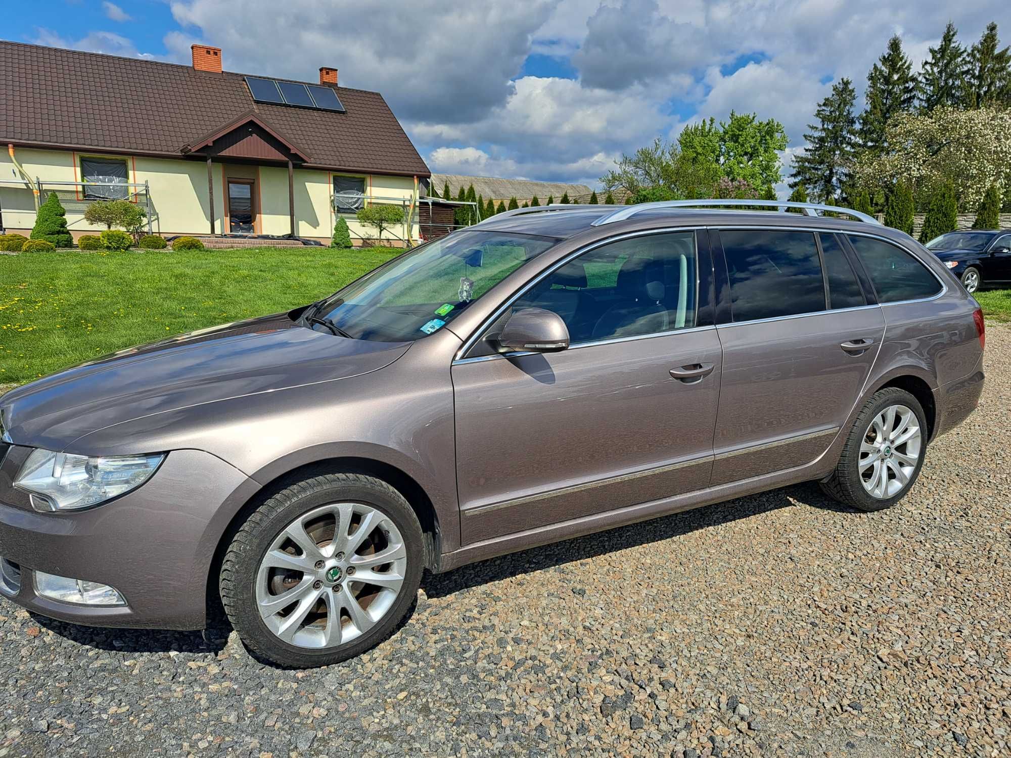 Skoda Superb 1.4B 125KM 2010r