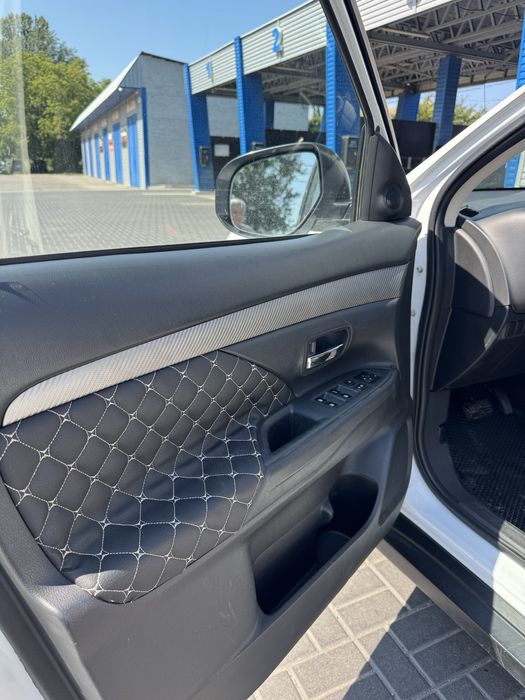 Mitsubishi Outlander III 2016