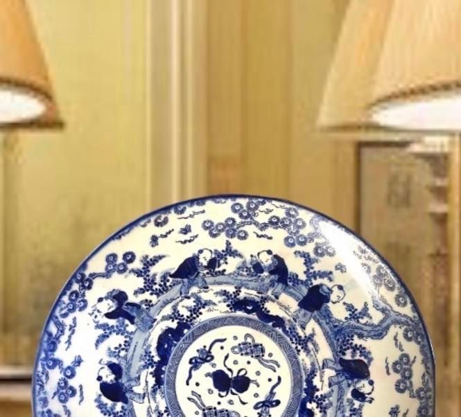 Antigo prato em porcelana “Arita “