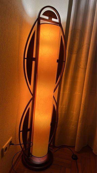 Продам підлоговий світильник - торшер