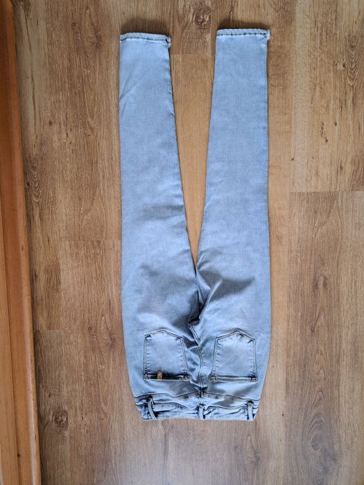 Spodnie  jeansowe Doshe z perełkami rozmiar  36