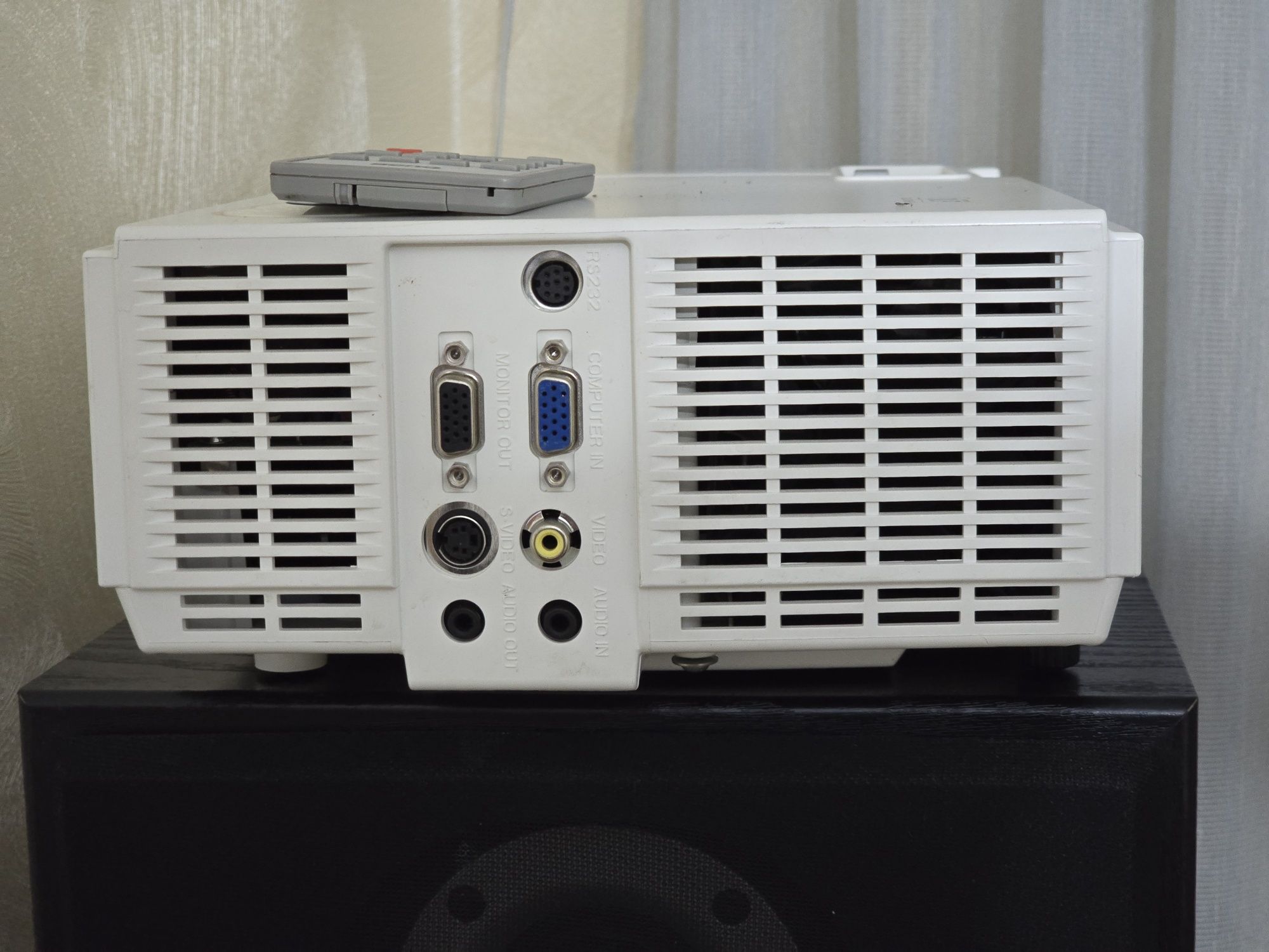 Проектор Benq MP523