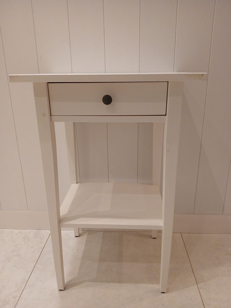 Stolik nocny HEMNES Ikea biała bejca 46x35