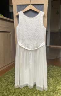 Kremowa sukienka 134-140 cm