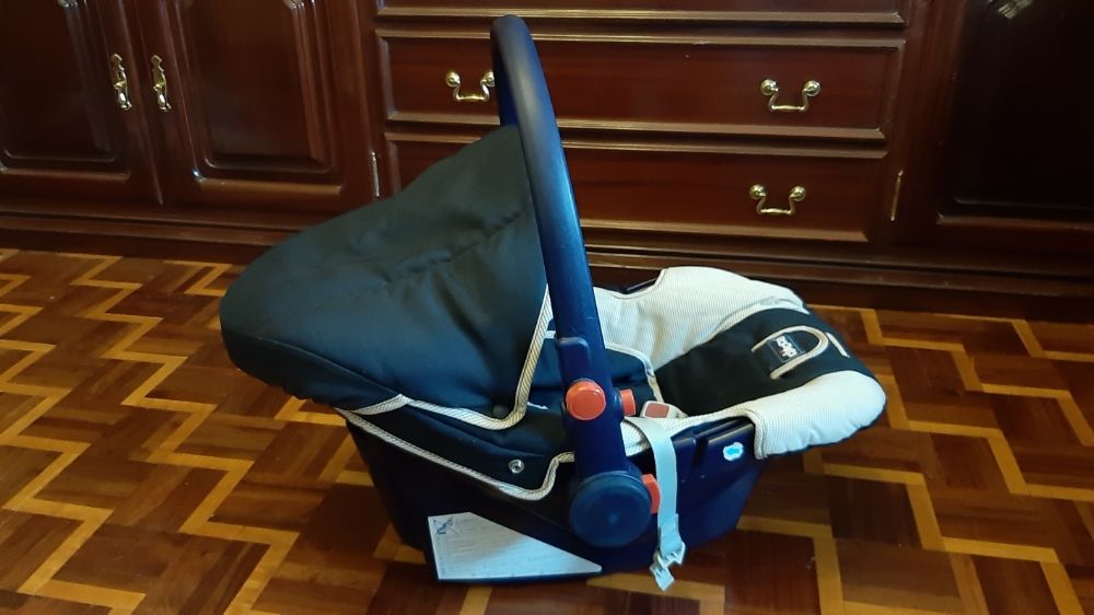Cadeira auto ovo Chicco