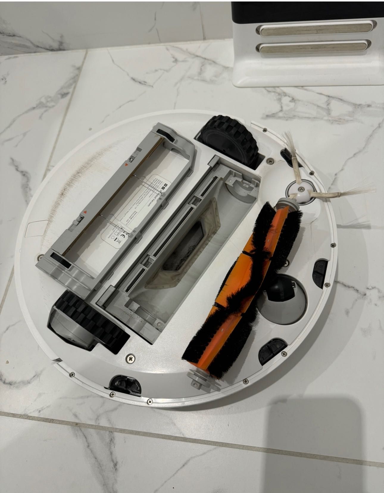 Робот-пылесос Xiaomi  Mi Robot Vacuum Cleaner SDJQR02RR