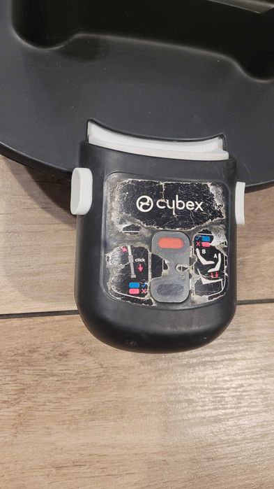 Fotelik Sirona M2 i-size i baza M Cybex