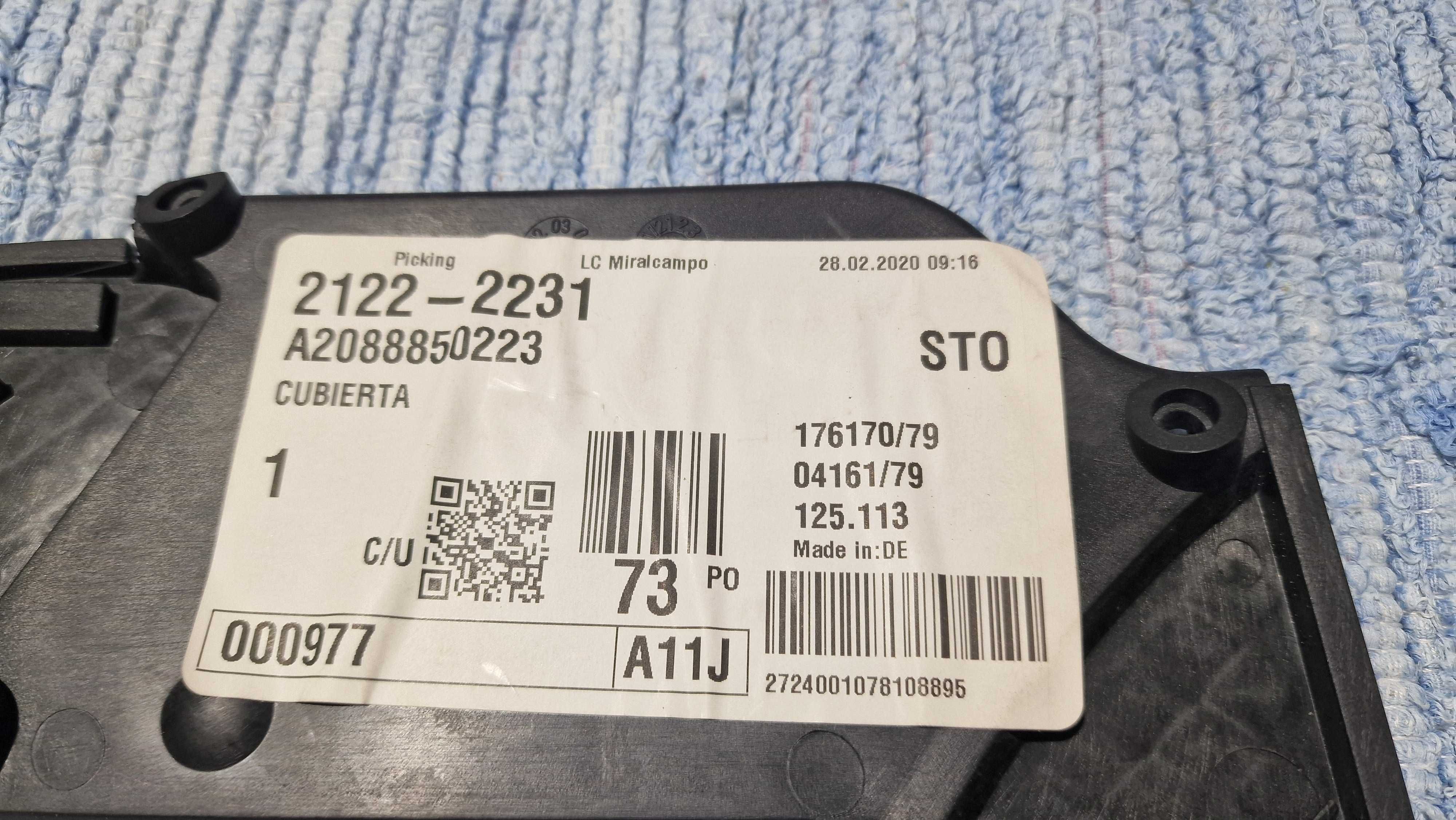 Tampa de gancho reboque Mercedes CLK200 Novo
