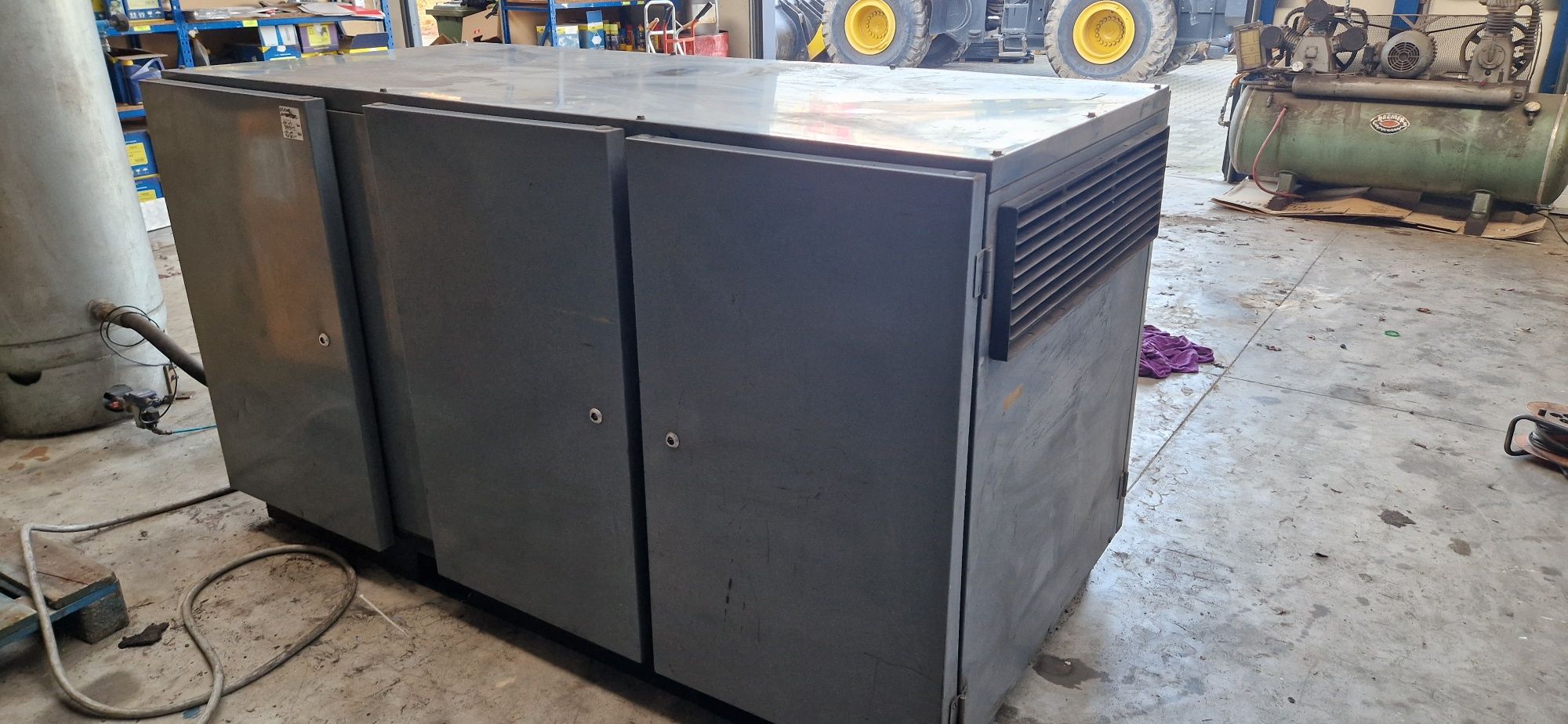 Kompresor śrubowy , sprężarka śrubowa Atlas Copco GA408