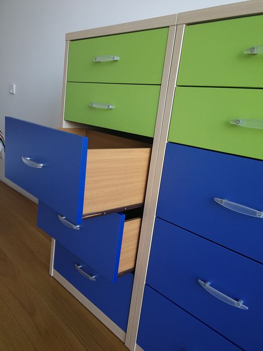 Móveis com gavetas juvenil azul verde e pinho