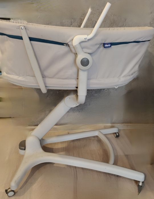 Łóżeczko Chicco, Baby Hug 4in1  kołyska, leżaczek, krzesełko