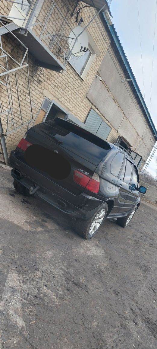 Продам  BMW X5 М57 цікавить обмін предлагайте у особисті.