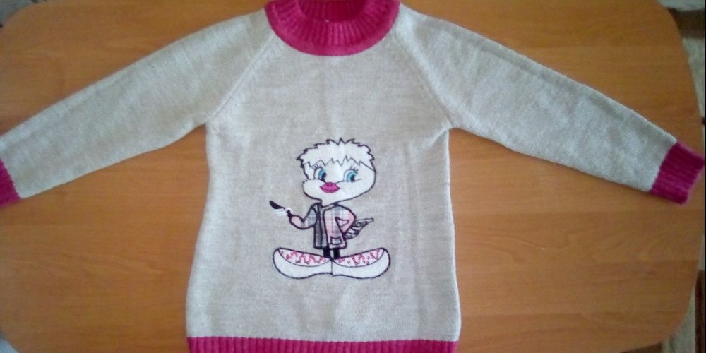 Красивый свитер на девочку 8-9лет
