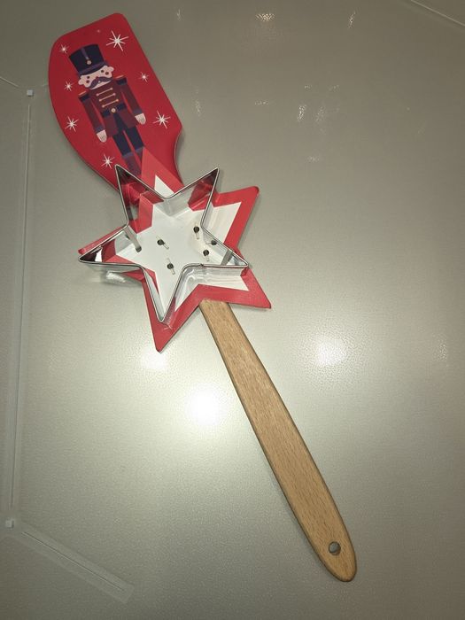 Łopatka i foremka gwiazdka do ciasta nowe