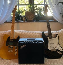 Fender: Telecaster Player, Stratocaster Squier, Mustang LT25
