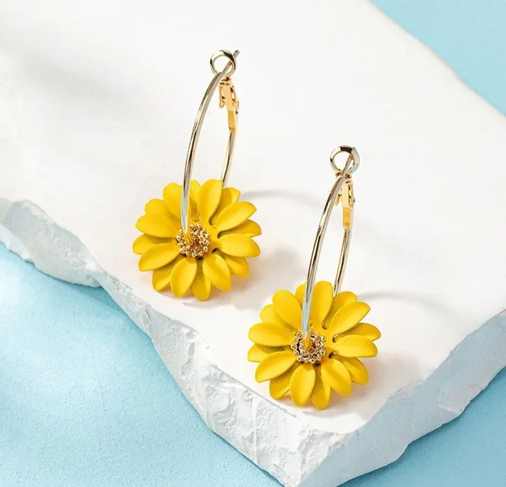 Kolczyki wiszące kwiaty żółte na kółeczku
