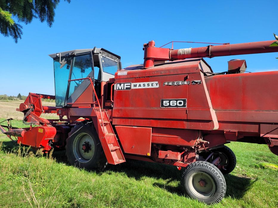 Kombajn Massey Ferguson 560