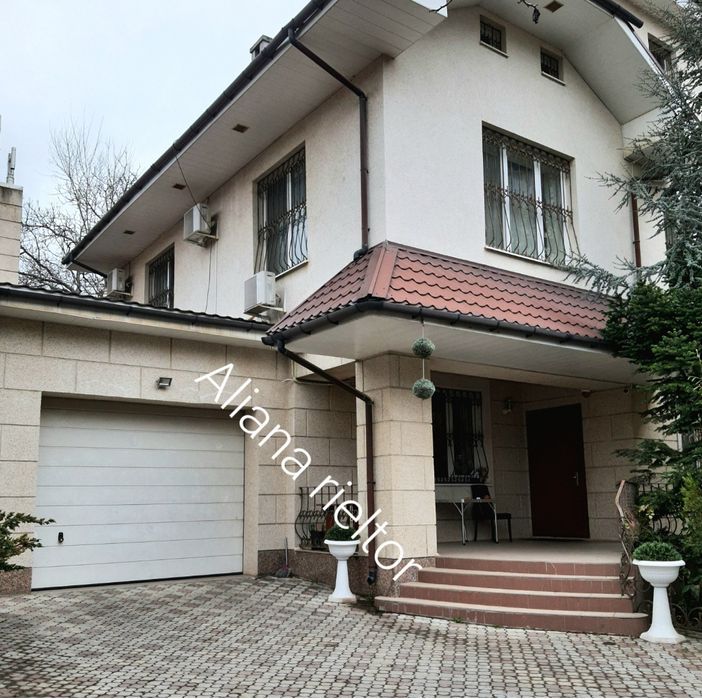 Сдам дом Аркадия под жилье или тихий офис подвал 2 гаража