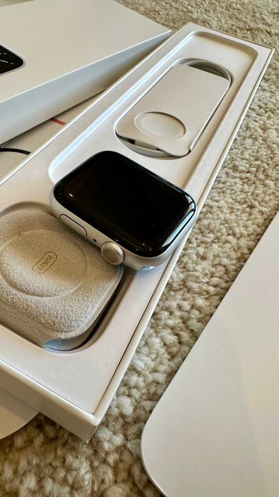 Apple Watch Series 6 - 44mm - Prateado | Como Novo