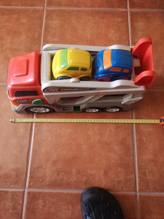 Camião e carrinhos super divertidos.