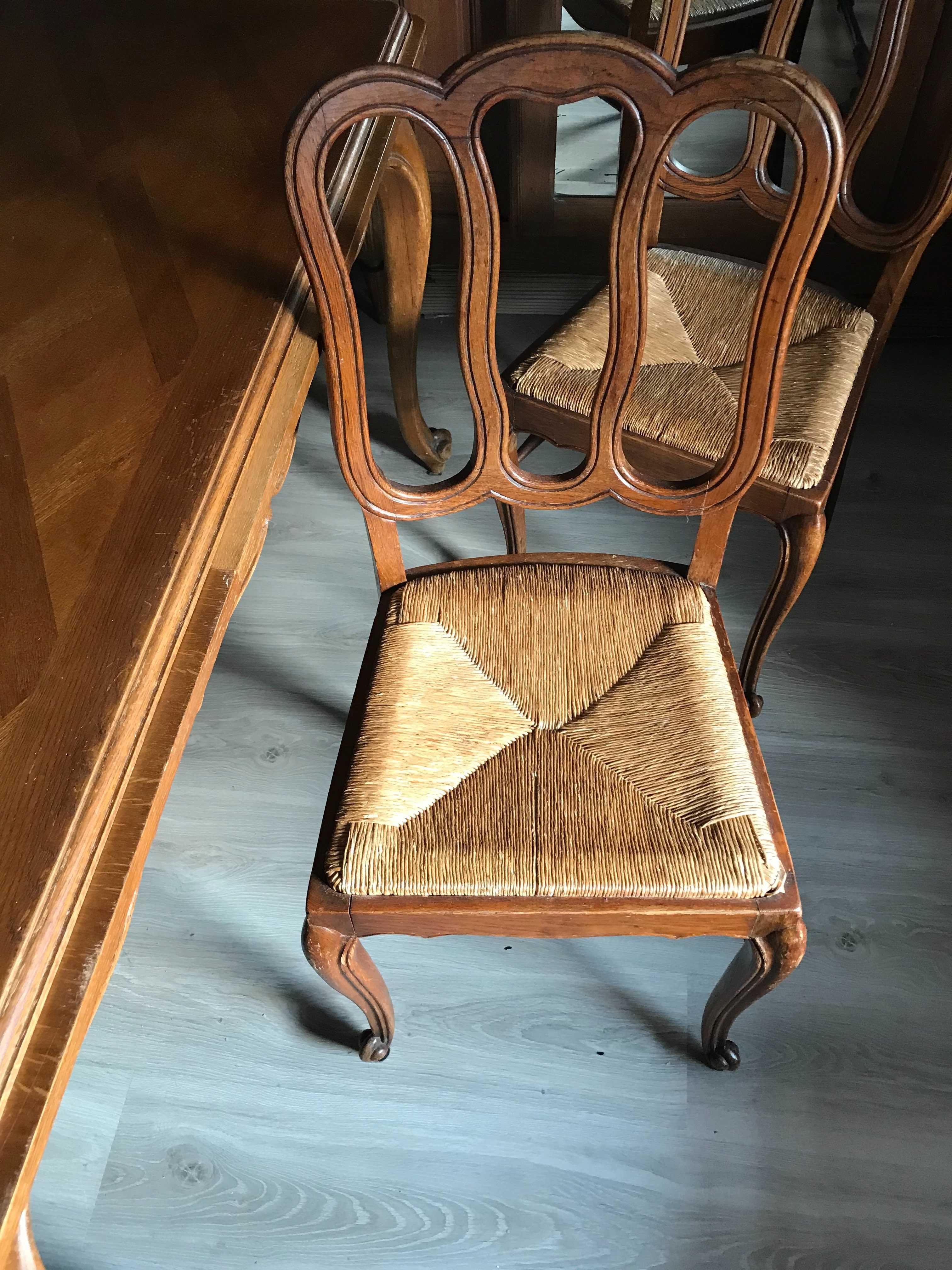 Stół drewniany w stylu Ludwika XV z krzesłami