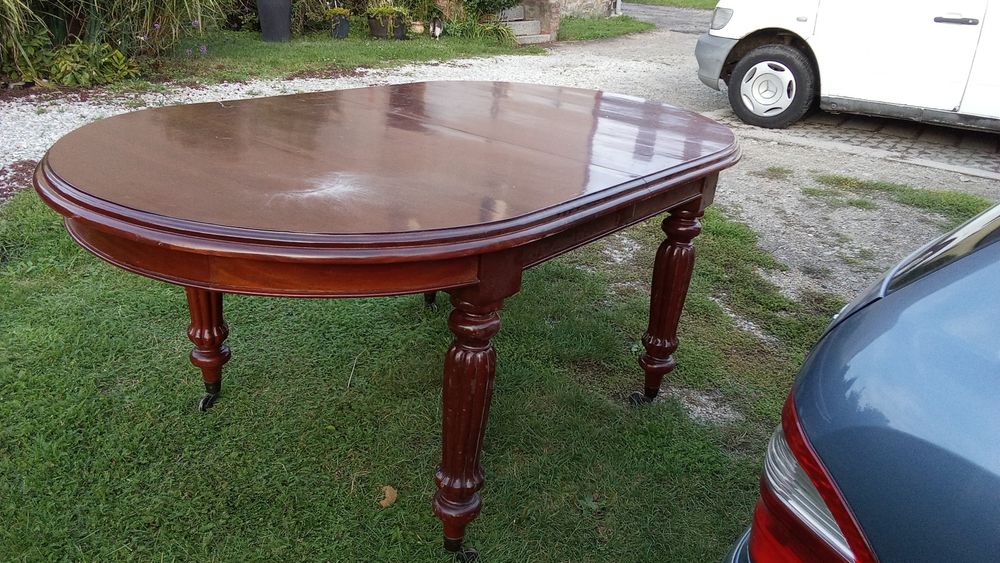 Ława drewniana na kółkach