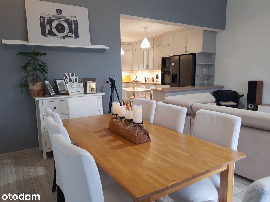 Szeregówka dwupoziomowa z ogródkiem i miejscem pa