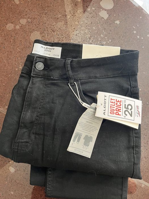 Джинси Alcott, Италия