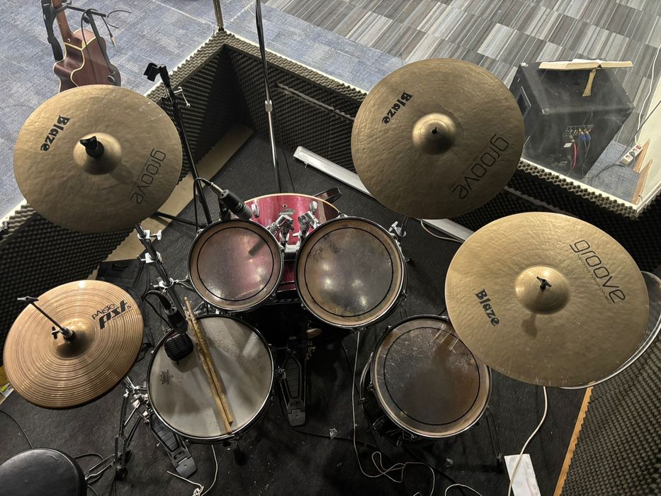 Vendo bateria  por 350€