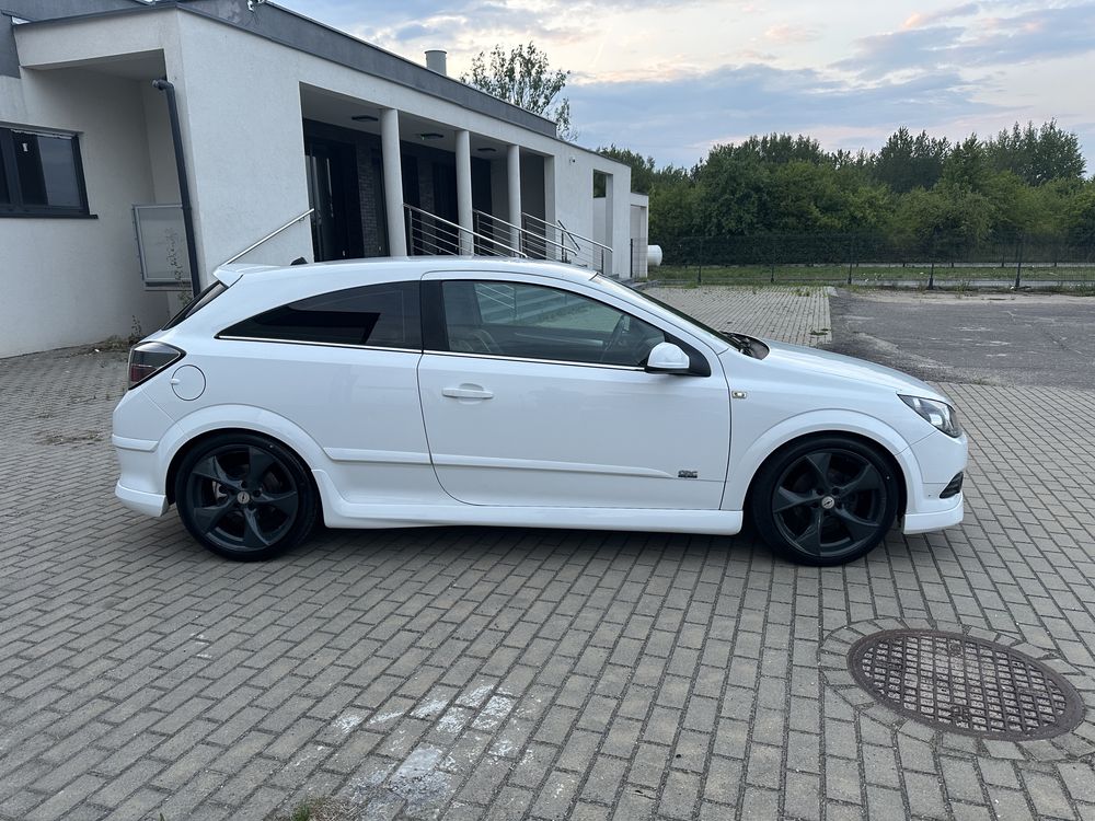 Opel Astra H GTC OPC line 1.8 benzyna bixenon afl alu 18 stan bdb