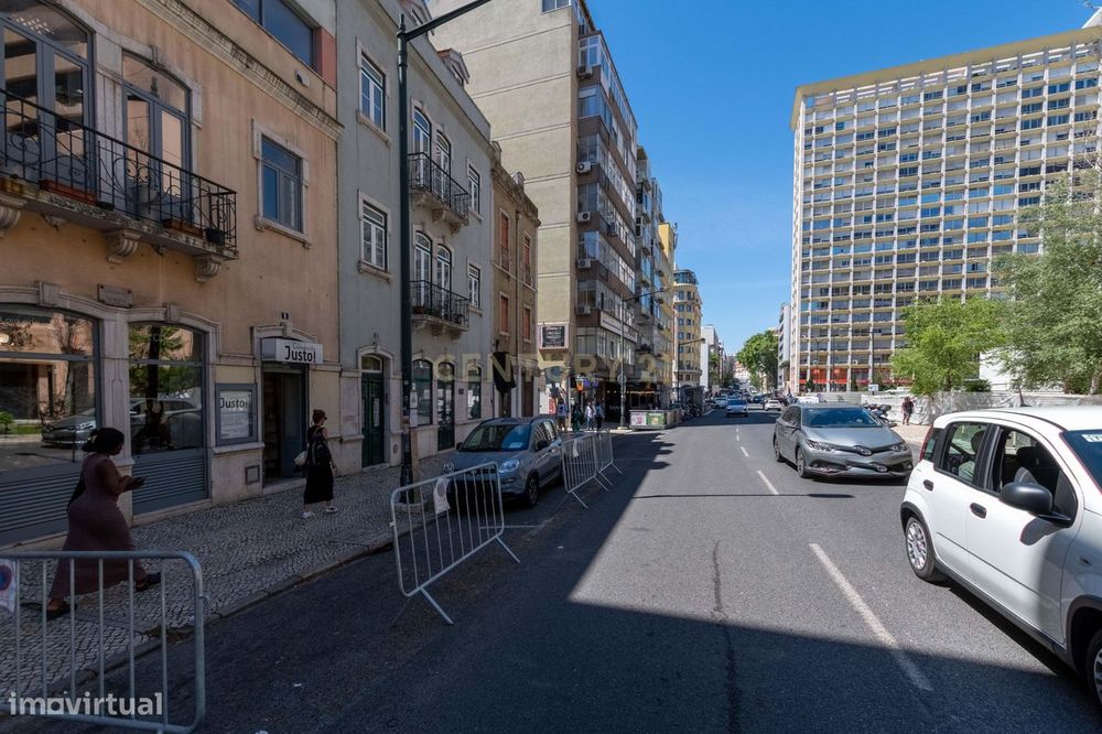 Prédio para arrendamento de Serviços.