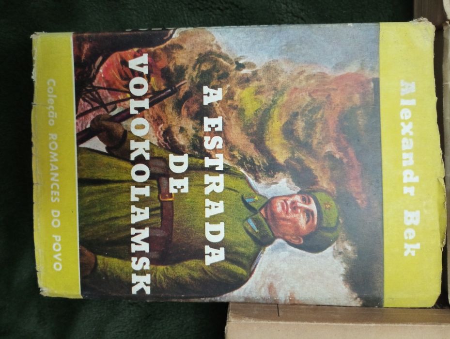 5 LIVROS  politicos muito antigos	Coleção Romances do Povo -1954-55