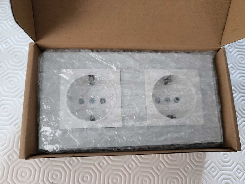 Gniazdo Elektryczne Podwójne 16 A Białe KOTI szkło