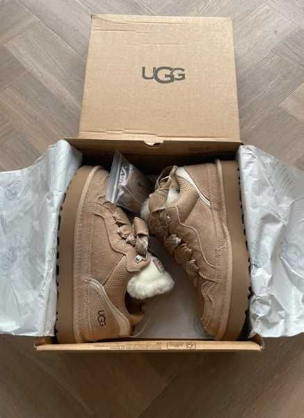 UGG Lowmel Sand R.40