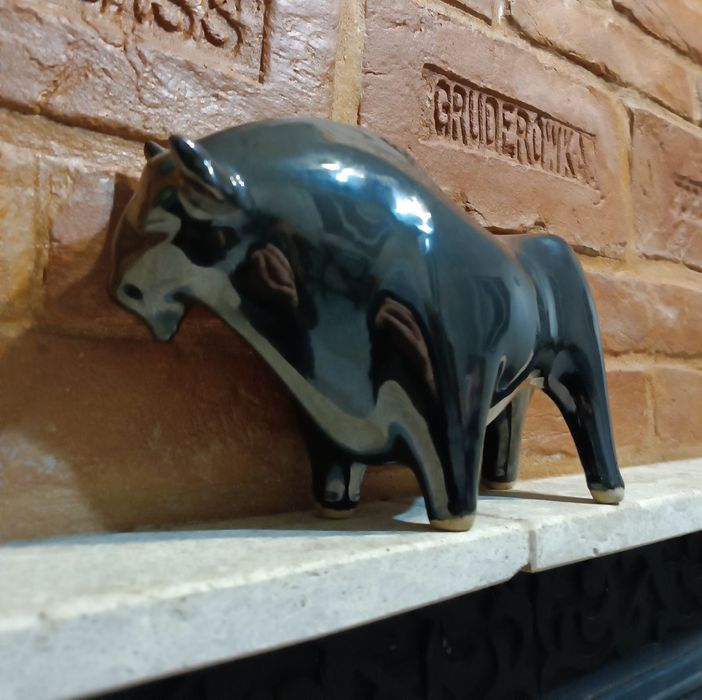 Зубр,майоліка,70-ті роки,Львівська керамікою -скульптурна фабрика.