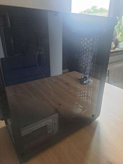 Obudowa do komputera z zasilaczem